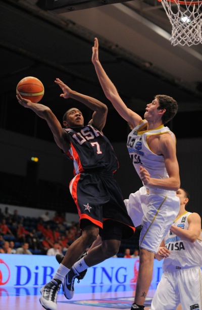 Randle, USA win gold medal